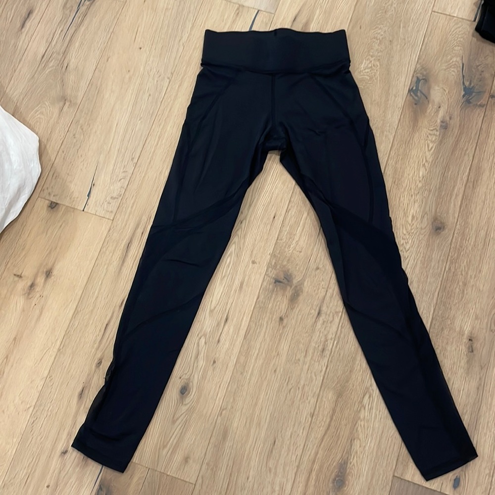 Michi mesh legging size small